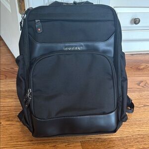 Black Men's Everki Backpack